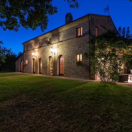 Ambrah 12&1, Emma וילה *