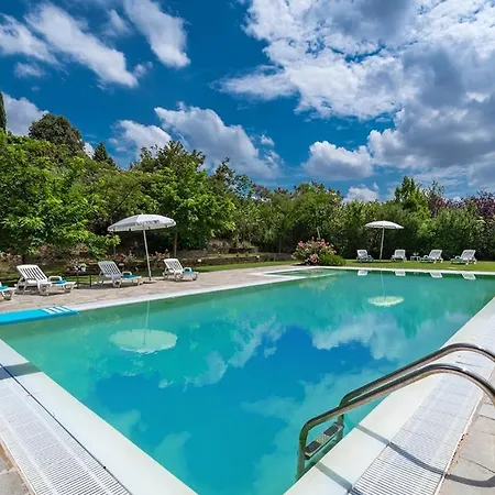 וילה Ambrah 12&1, Emma מצ'רטה