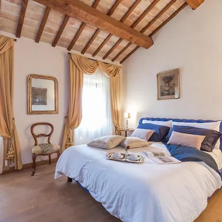 Ambrah 12&1, Emma וילה *