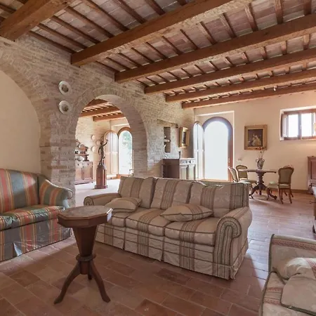 וילה Ambrah 12&1, Emma