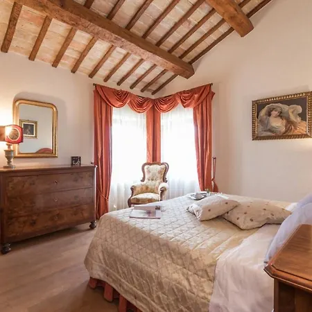 וילה Ambrah 12&1, Emma מצ'רטה